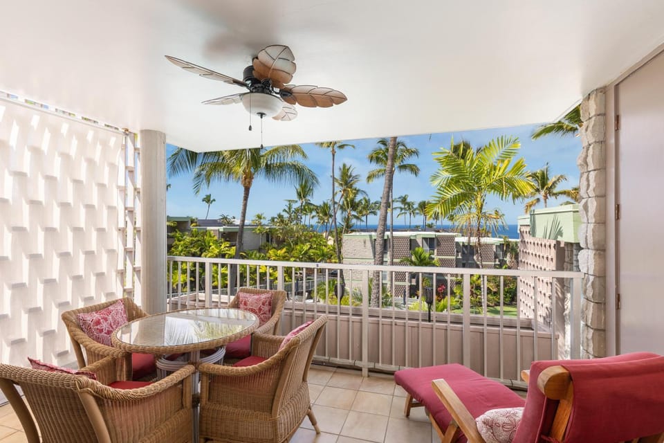 Alii Villas#322 Top Floor Condo with Ocean Views! Apartment in Holualoa