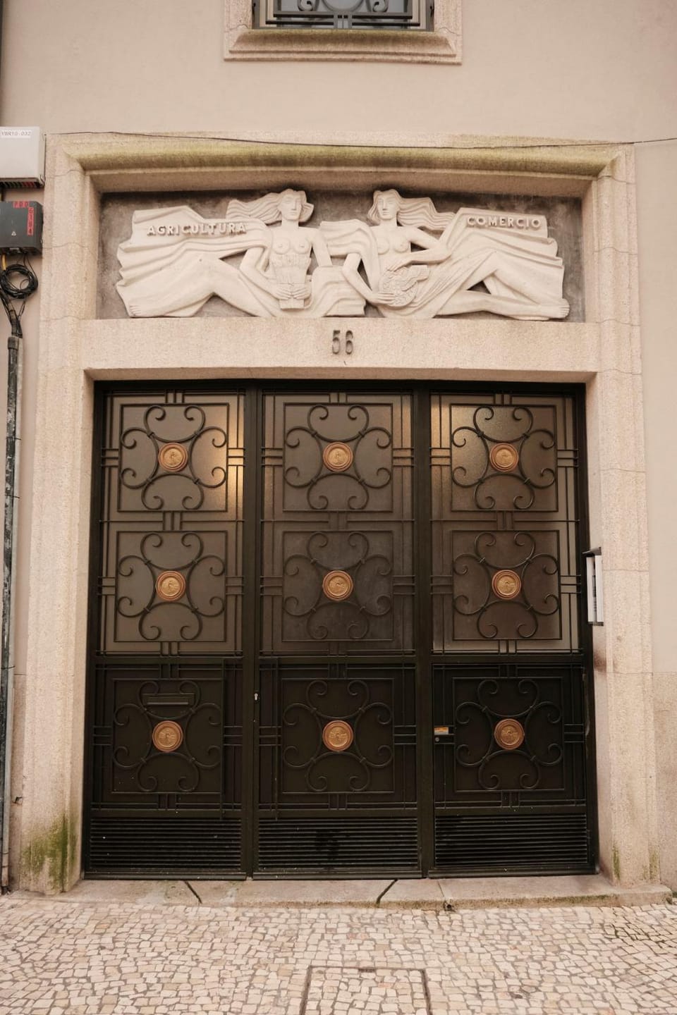 Facade/entrance