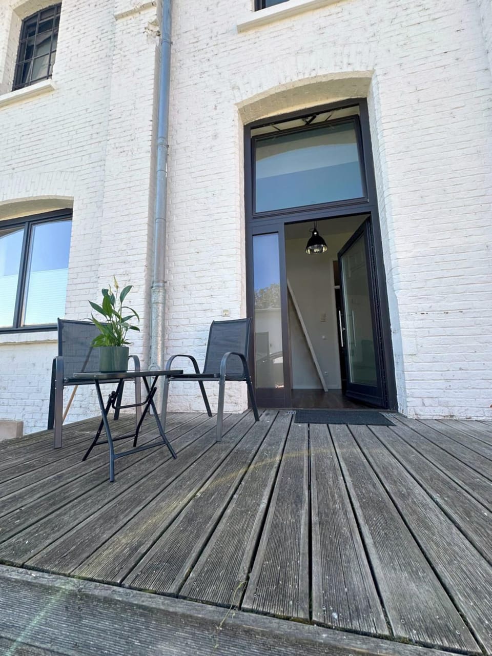 Property building, Patio, Balcony/Terrace