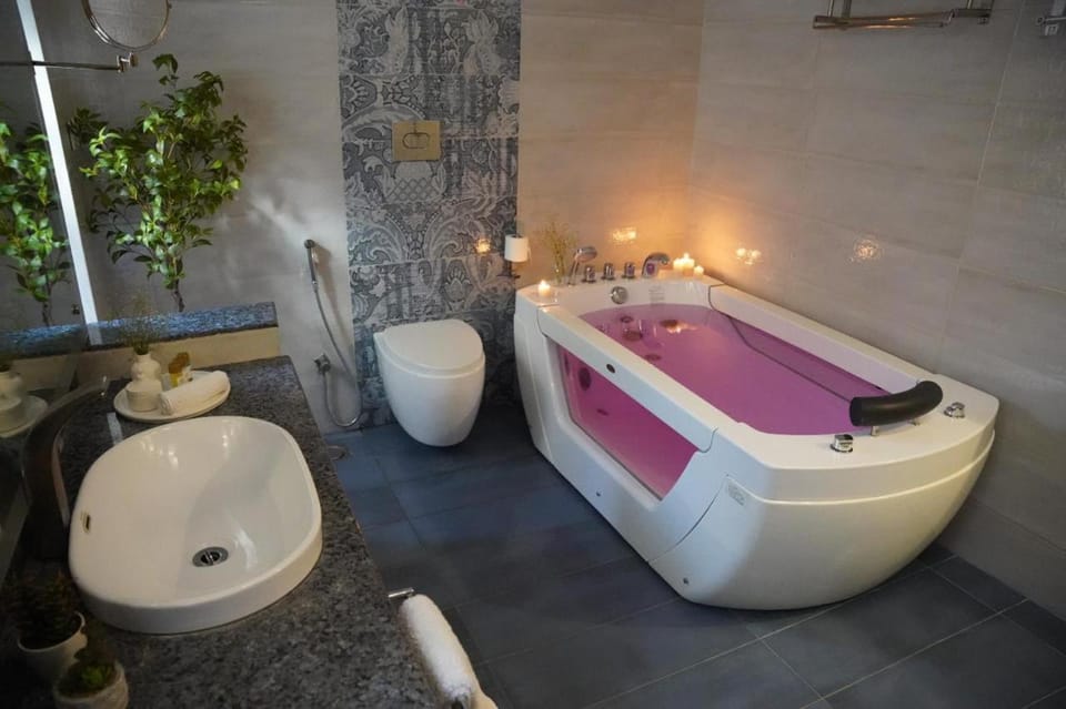 Hot Tub, Bathroom, Bath