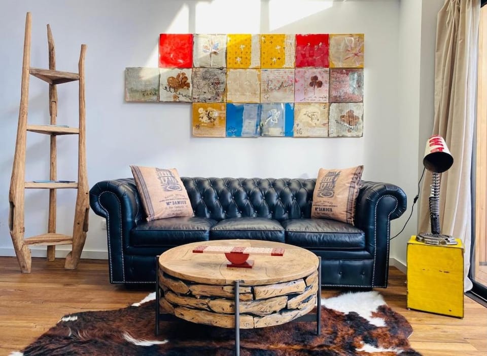 Loft arty à 800 mètres de la mer avec jacuzzi Villa in Normandy