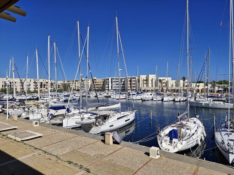 Résidence Terrasses De La Mediterranee 1 - 2 Pièces 4 couchages PORT LEUCATE MAE-6813 Apartment in Leucate