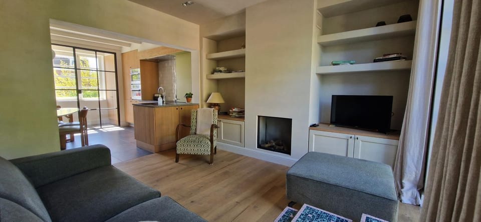 Patio, Living room, Seating area, Garden view
