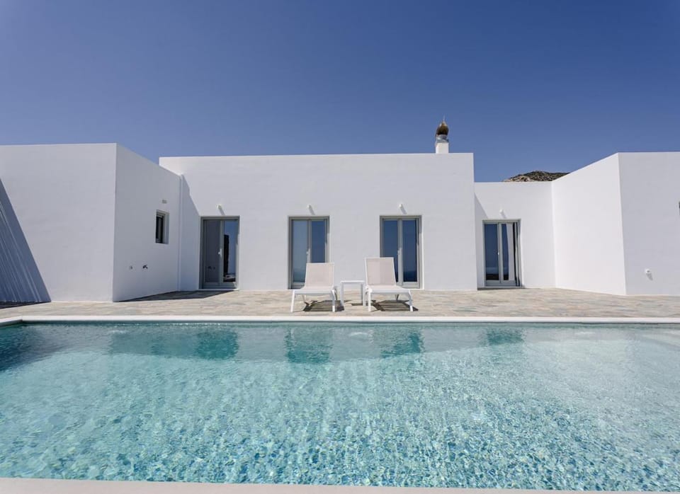 Property building, Pool view, Swimming pool