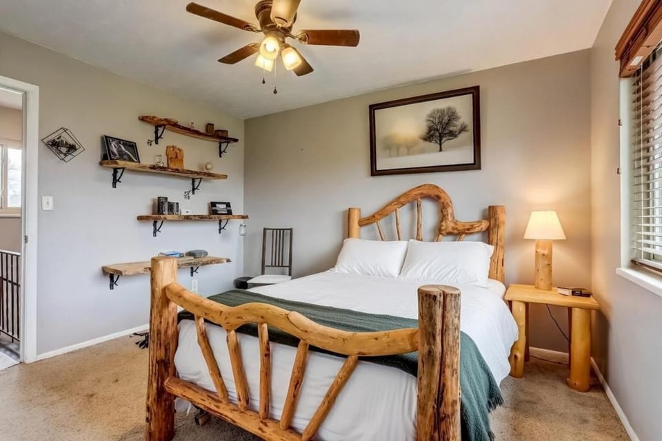 3BR Paws & Relax by Sweetheart Stays House in Loveland