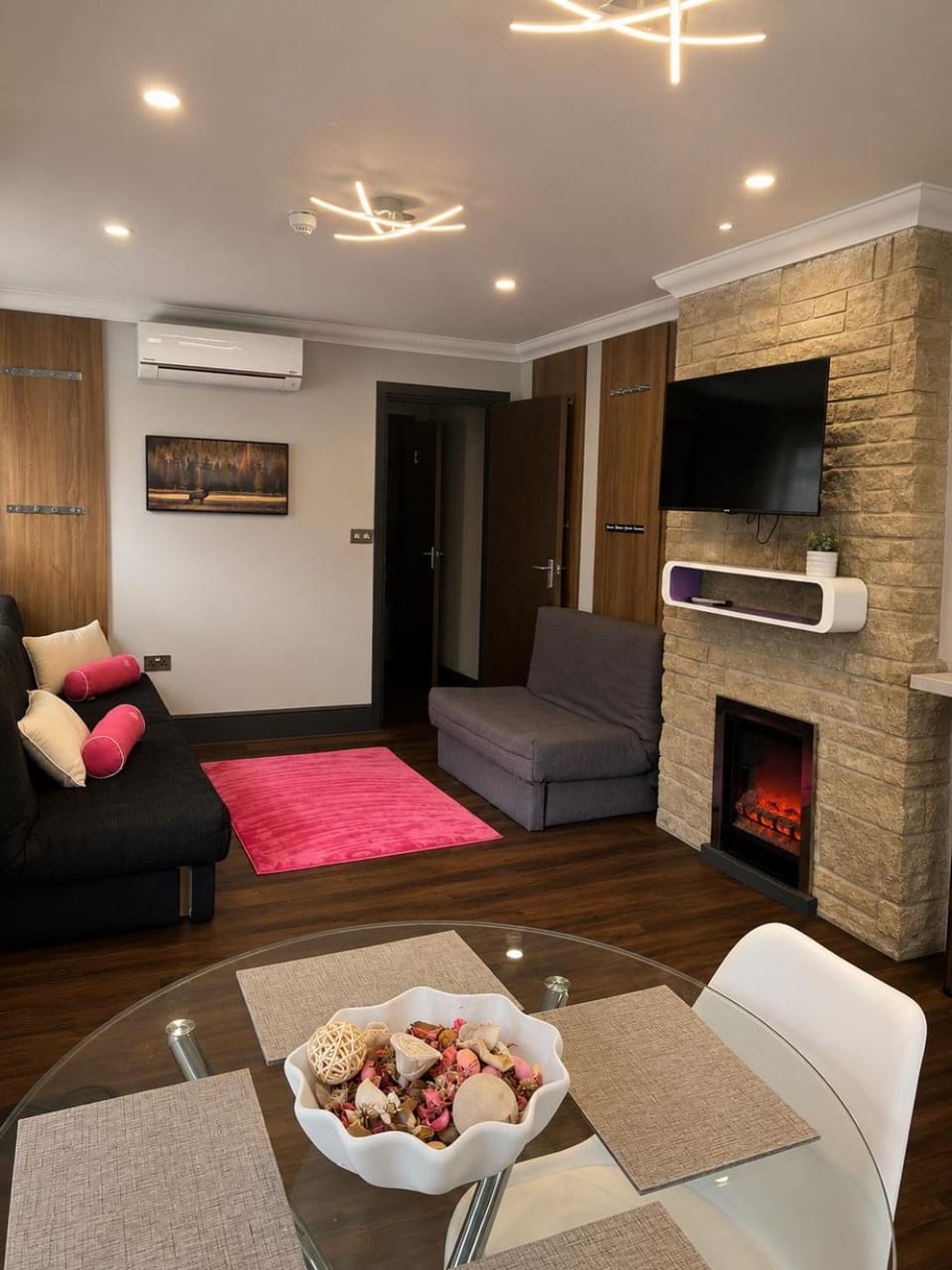 TV and multimedia, Living room, fireplace, air conditioner