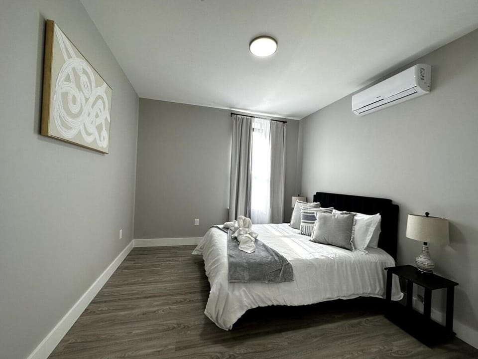Spacious Modern 1 Bedroom RARE Apt w GYM Apartment in Albany