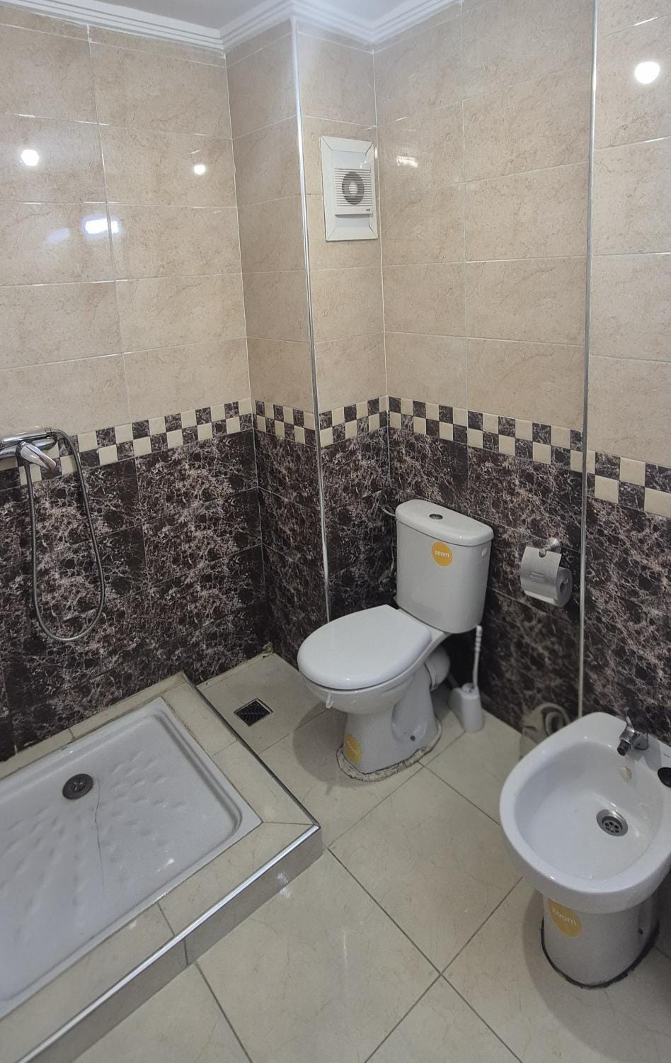 Familial, 3 Chambres , Salon, Séjour, Fibre Optique, Ascenseur, IPTV Apartment in Tangier