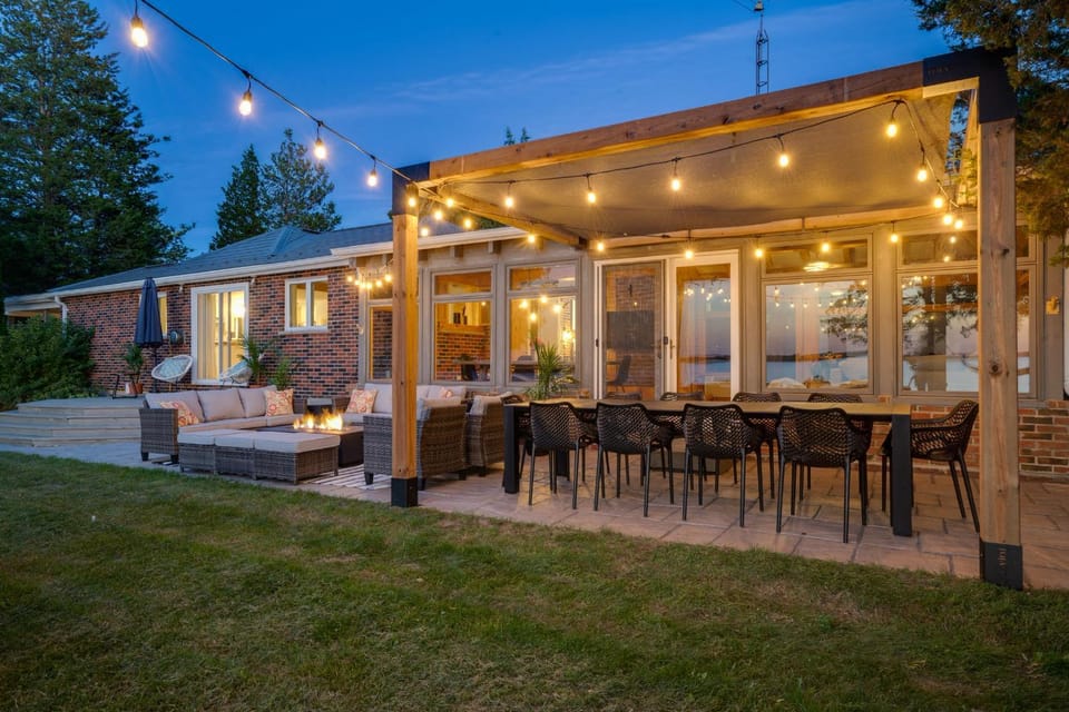 Patio, Dining area