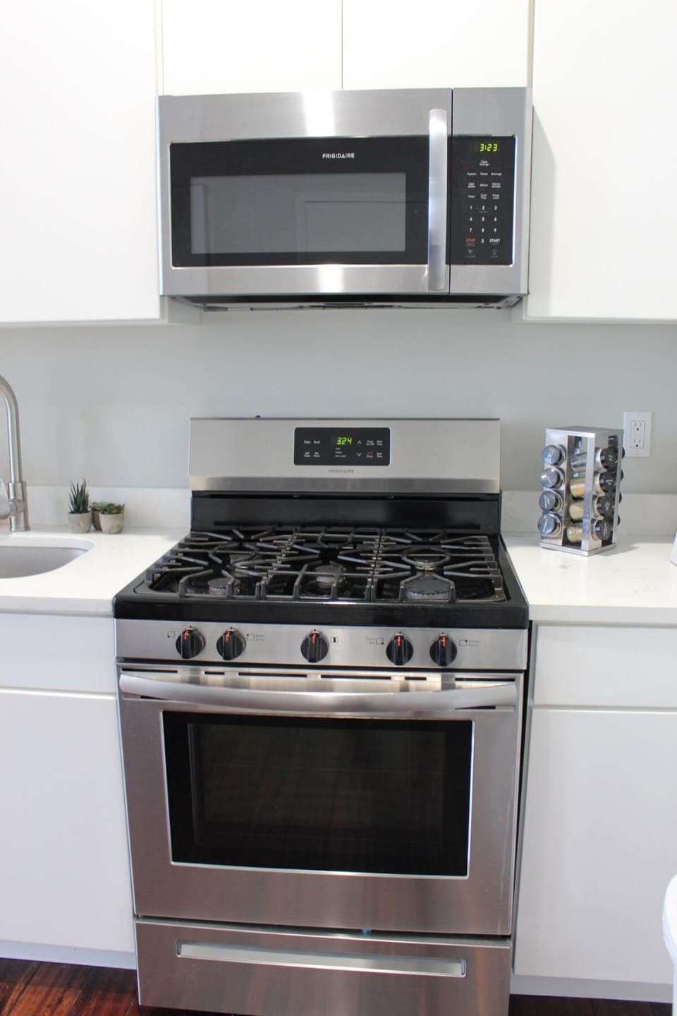 RARE 1BR Apt with Character GREAT Location! Apartment in Albany
