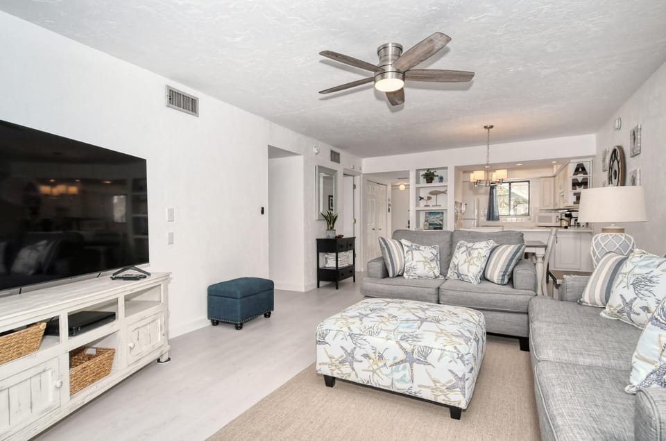 Bougie Bay House in Bradenton Beach