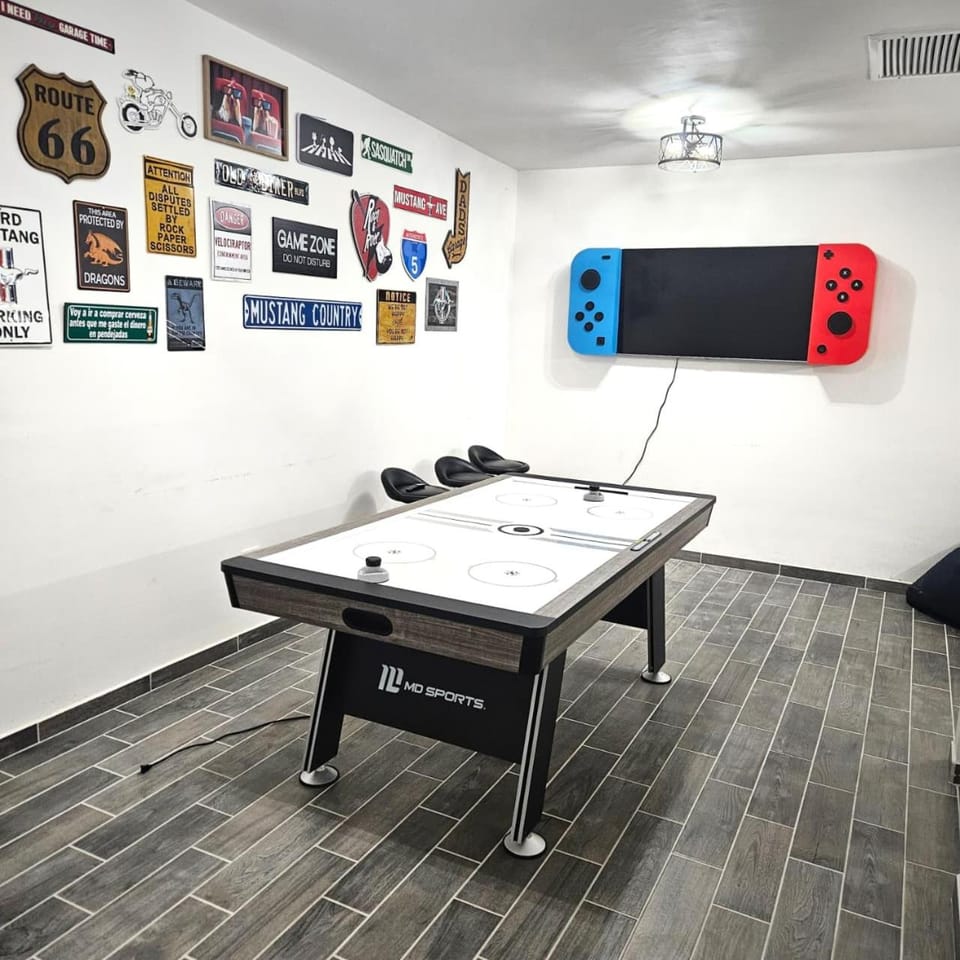 Game Room, TV and multimedia, Entertainment