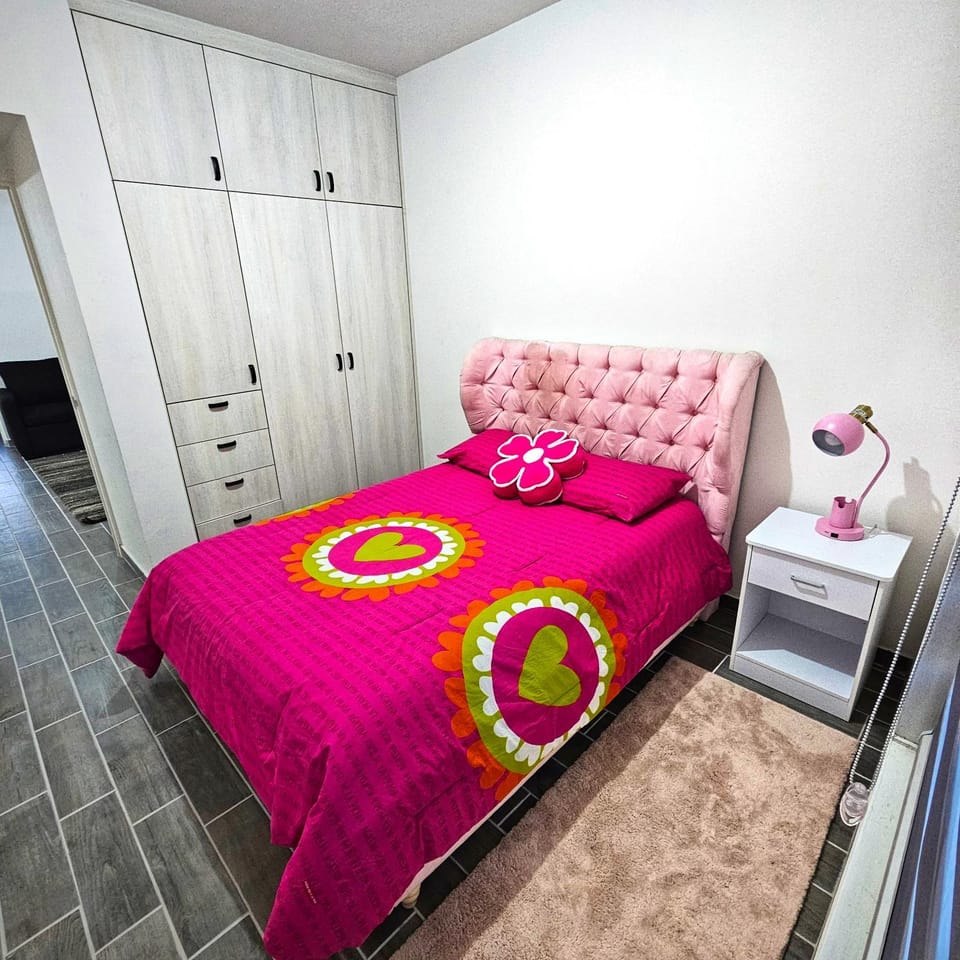 Bed, Photo of the whole room, Bedroom, wardrobe