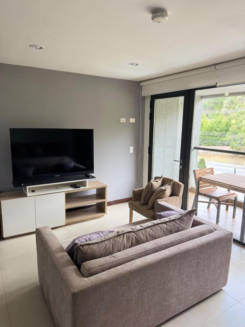 Communal lounge/ TV room, TV and multimedia, Living room