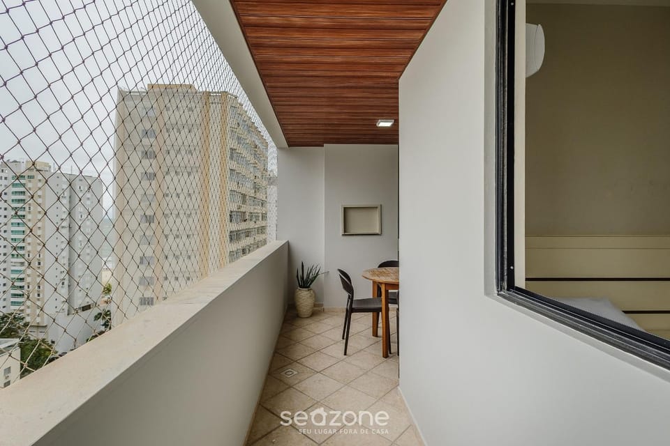 Balcony/Terrace, City view