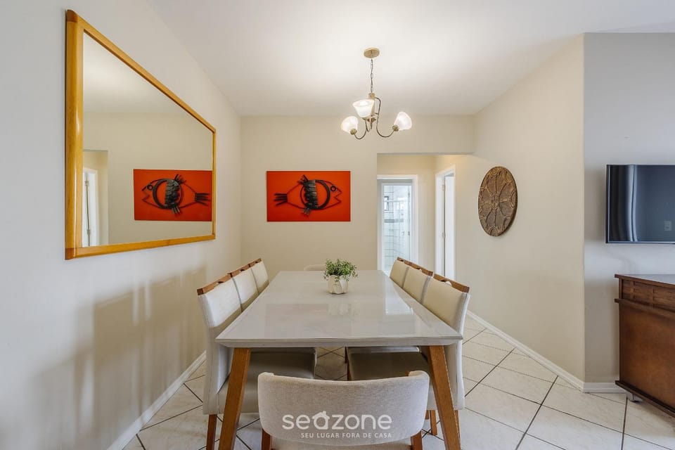 Toilet, TV and multimedia, Dining area
