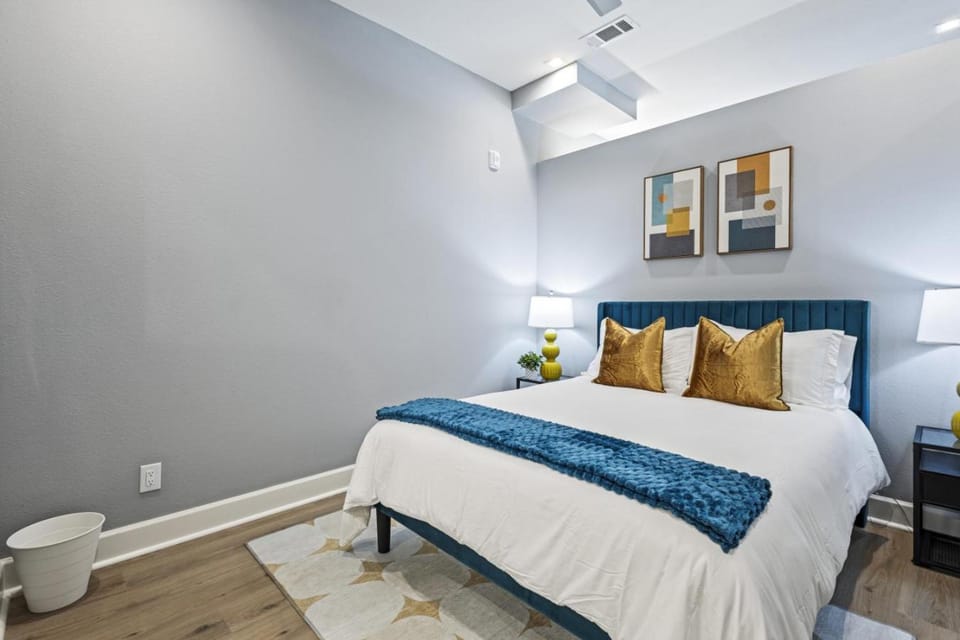 NEW 1BR with Games, Netflix, Pool, Gym and Rooftop Apartment in Dallas