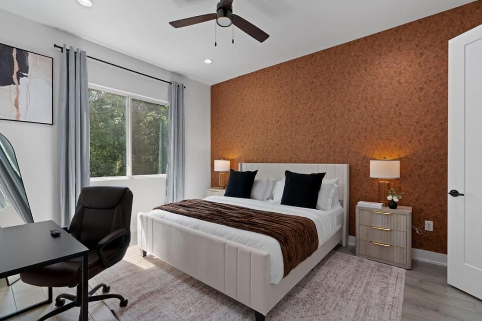 Bed, Bedroom