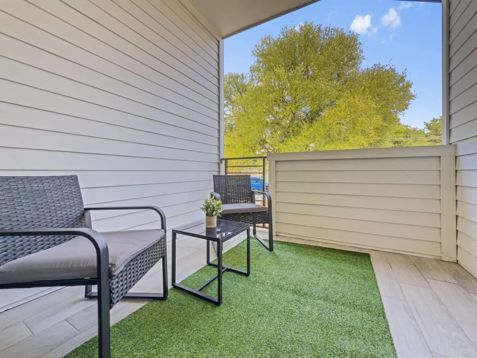 Patio, Balcony/Terrace, Seating area
