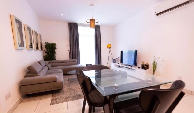 Embassy Onebedroom by Unique Abodes Apartment in Accra