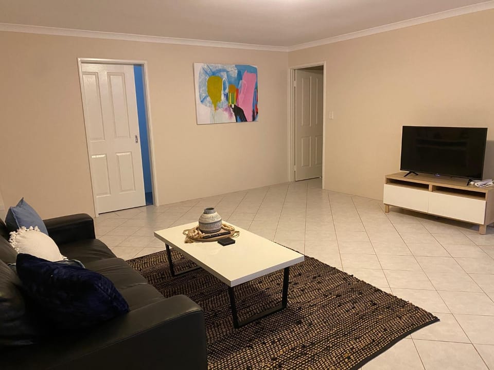 Canning Vale Charming Home House in Canning Vale