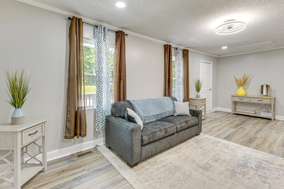 Private Deck & Yard: Home 3 Mi to Dtwn Sanford! House in North Carolina