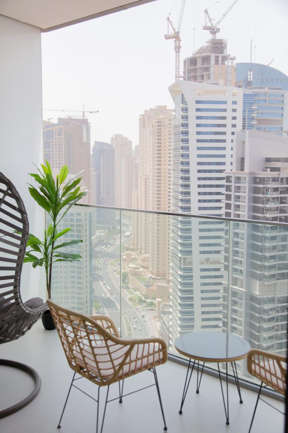 Royal suites LIv Marina views Bed and Breakfast in Dubai