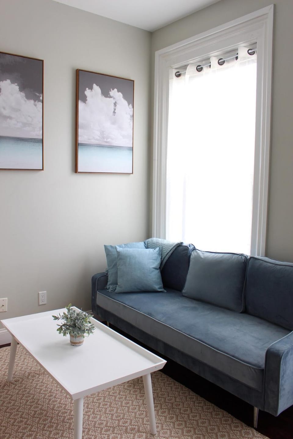 CHIC, Renovated Brownstone in PRIME DT Albany Apartment in Albany
