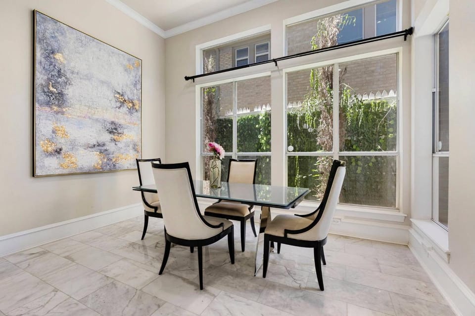 Living room, Seating area, Dining area