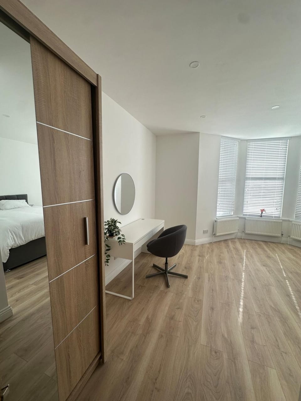 Bedroom, wardrobe