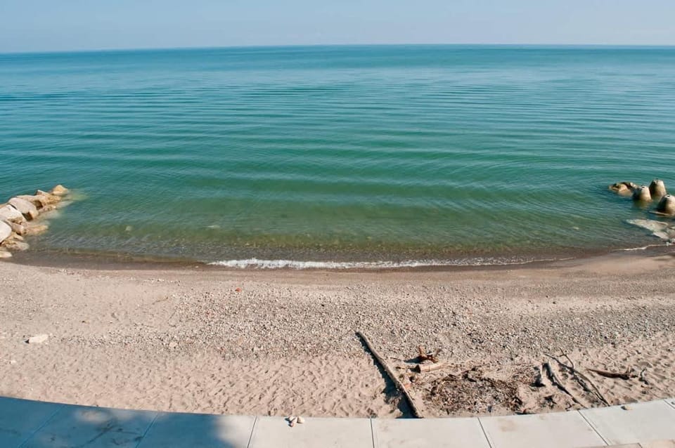 Lakefront Home in Madison - Private Beach House in Lake Erie