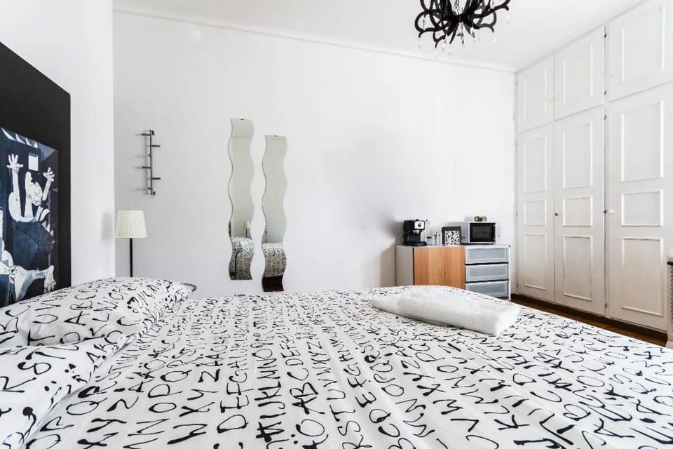 Bed, Photo of the whole room, Bedroom, wardrobe