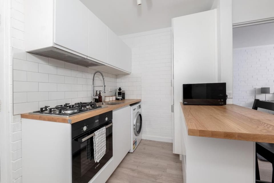DOVE40 - Seabreeze Escape Apartment in Perth