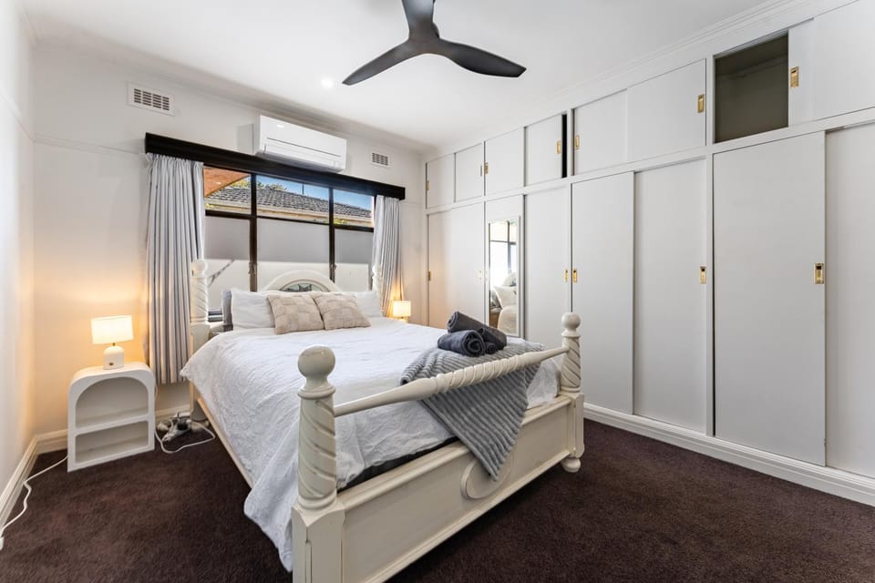 3 Bedrooms By The Lake, Top Location House in Ballarat