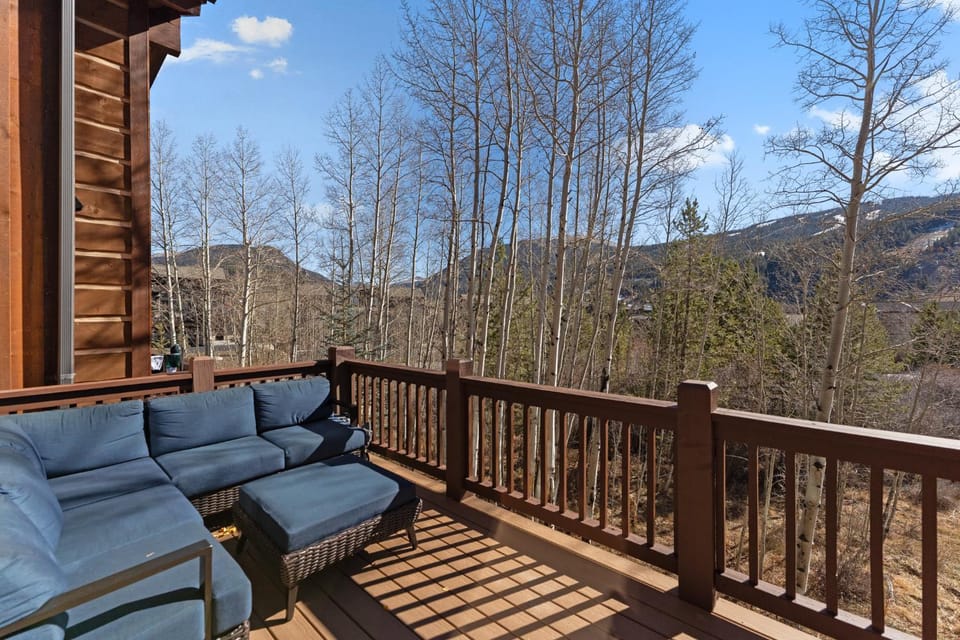 223 Caravelle Drive: 3 Villa in Keystone