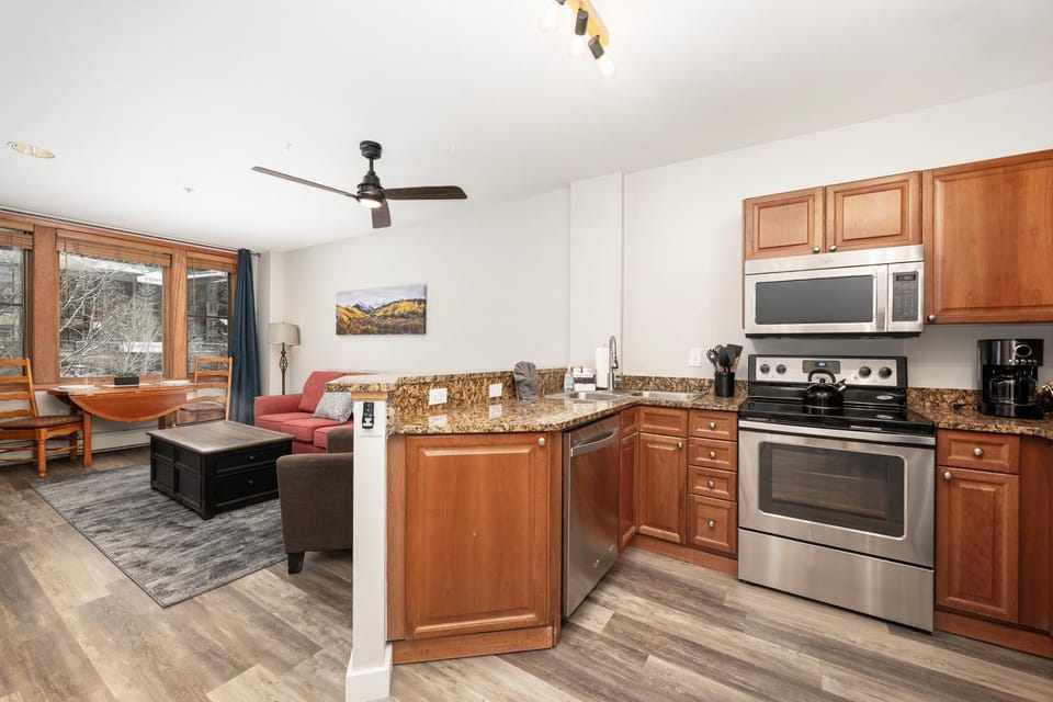 Kitchen or kitchenette