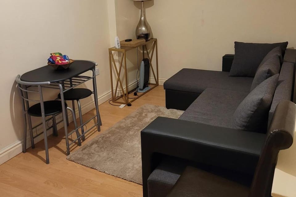 Living room, Decorative detail, Seating area