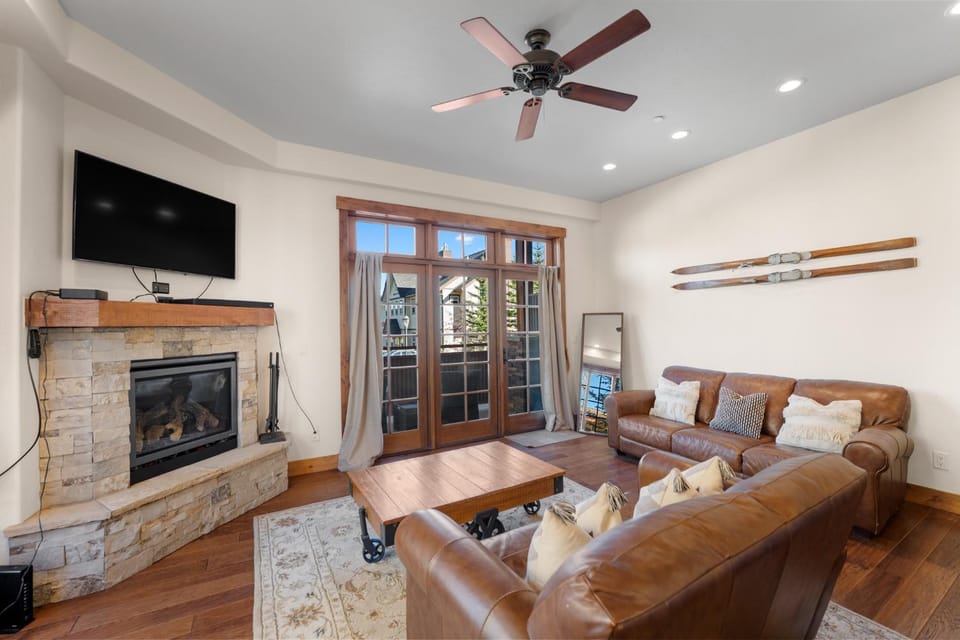 WM102CF-2 Villa in Frisco