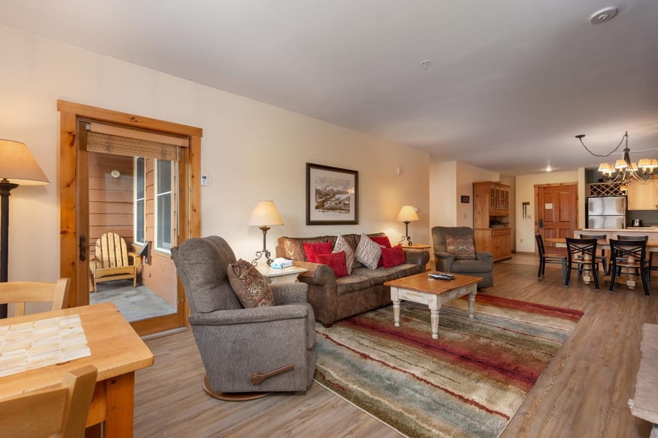 Buffalo Lodge #8333 Apartment in Keystone