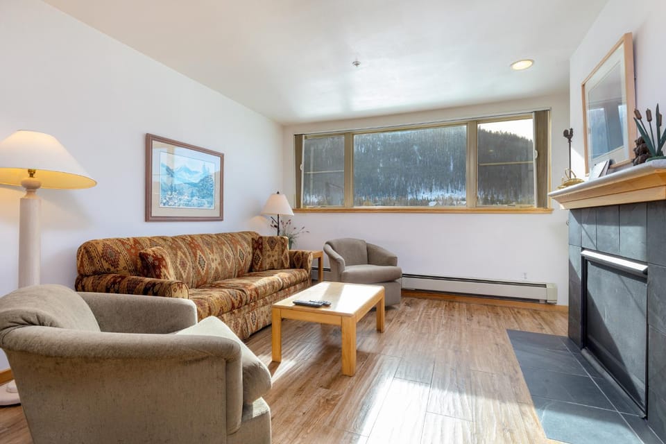 Lakeshore #1530 Apartment in Keystone