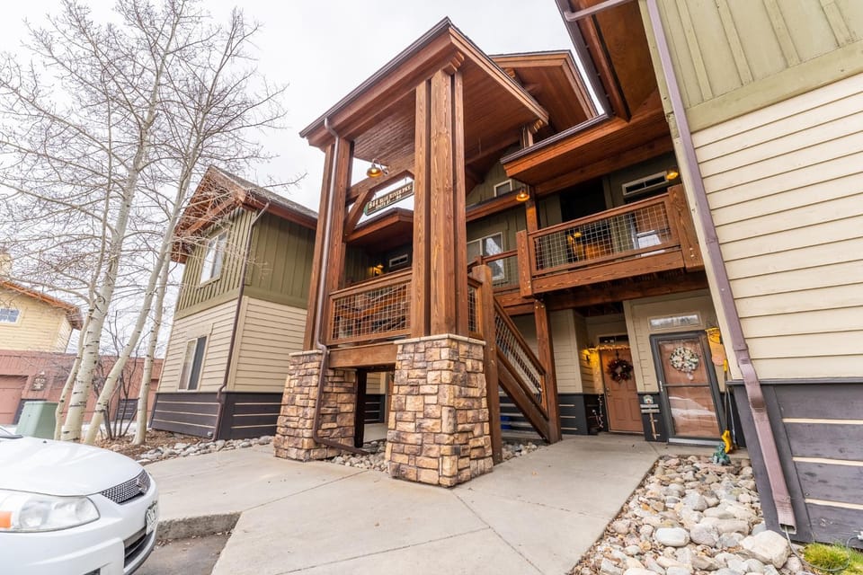 Retreat on the Blue unit B4 Villa in Silverthorne