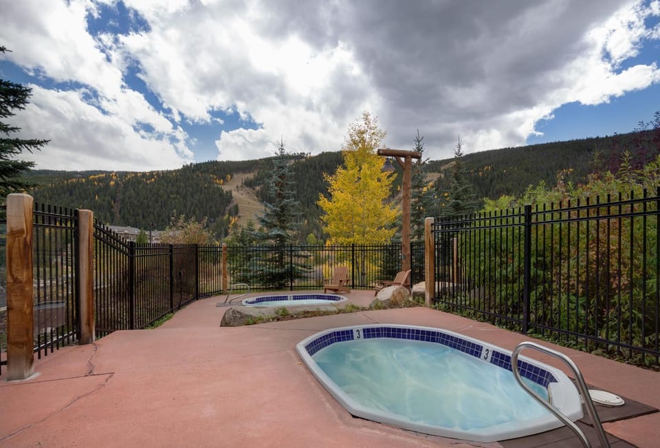 Natural landscape, Hot Tub, Autumn, Mountain view