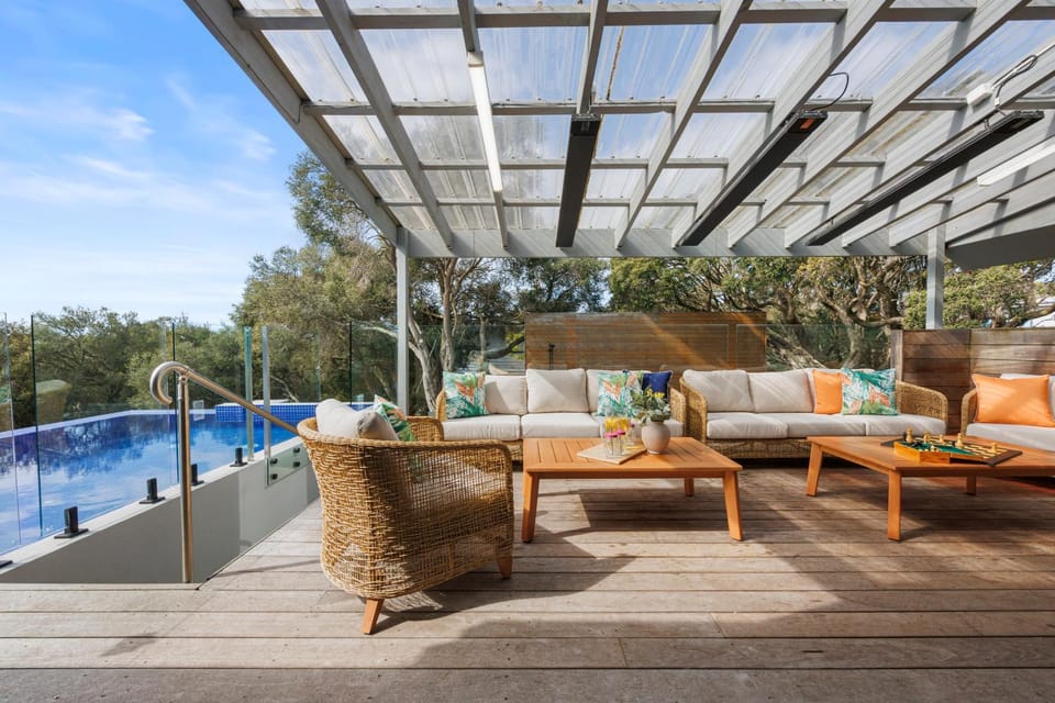Balcony/Terrace, Seating area, Swimming pool