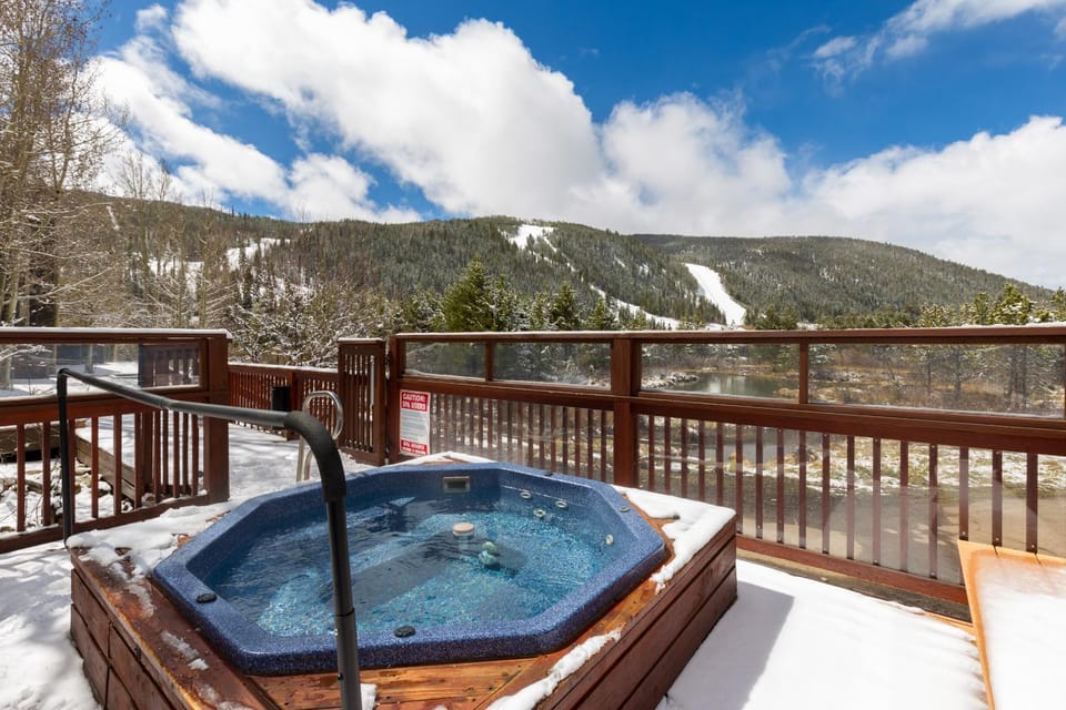 Frostfire #20B Villa in Keystone