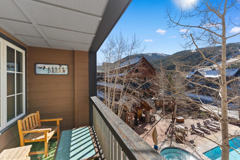Day, Balcony/Terrace, Mountain view, Pool view, furniture