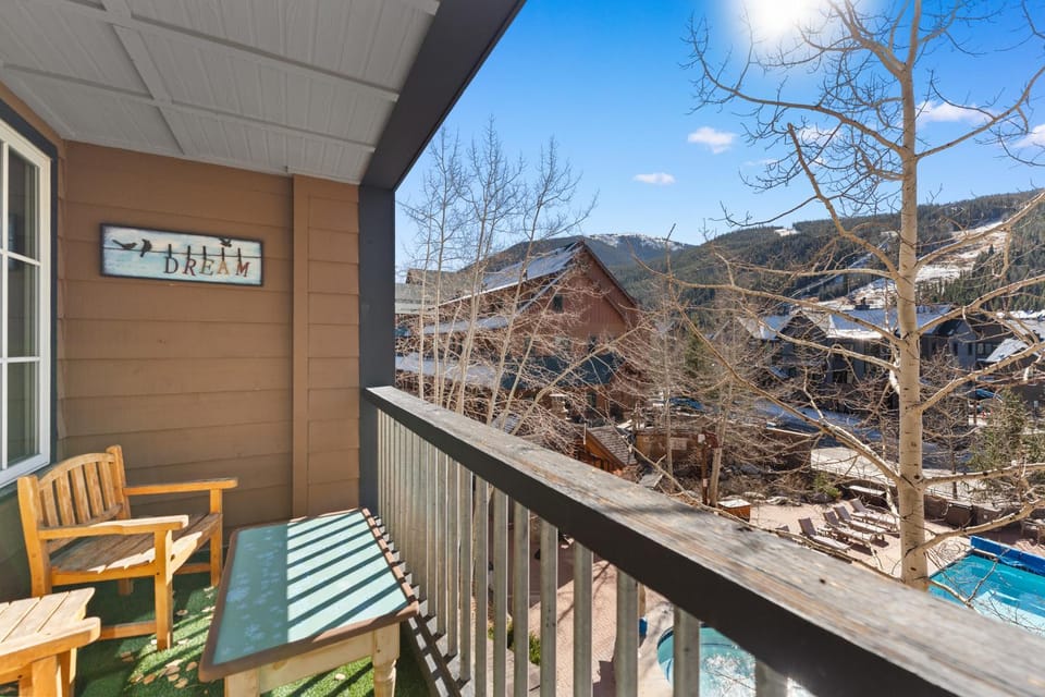 Day, Winter, Balcony/Terrace, Seating area, Mountain view, furniture