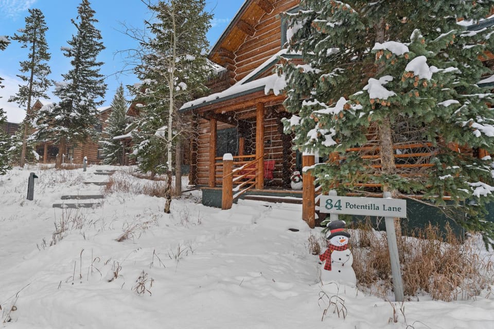 84 Potentilla Lane : 2 Villa in Keystone