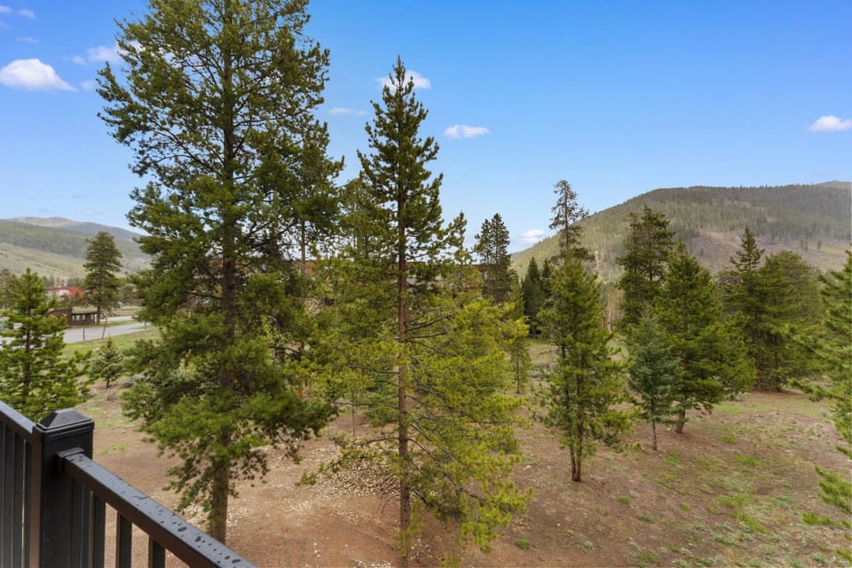 Day, Natural landscape, View (from property/room), Mountain view