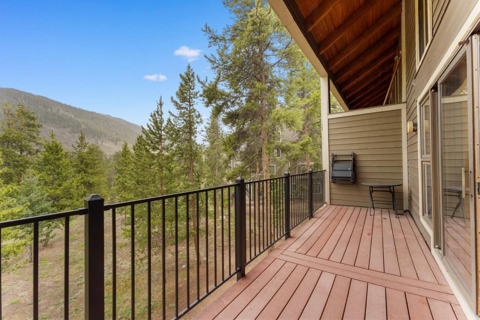 Day, Natural landscape, BBQ facilities, Balcony/Terrace, Mountain view