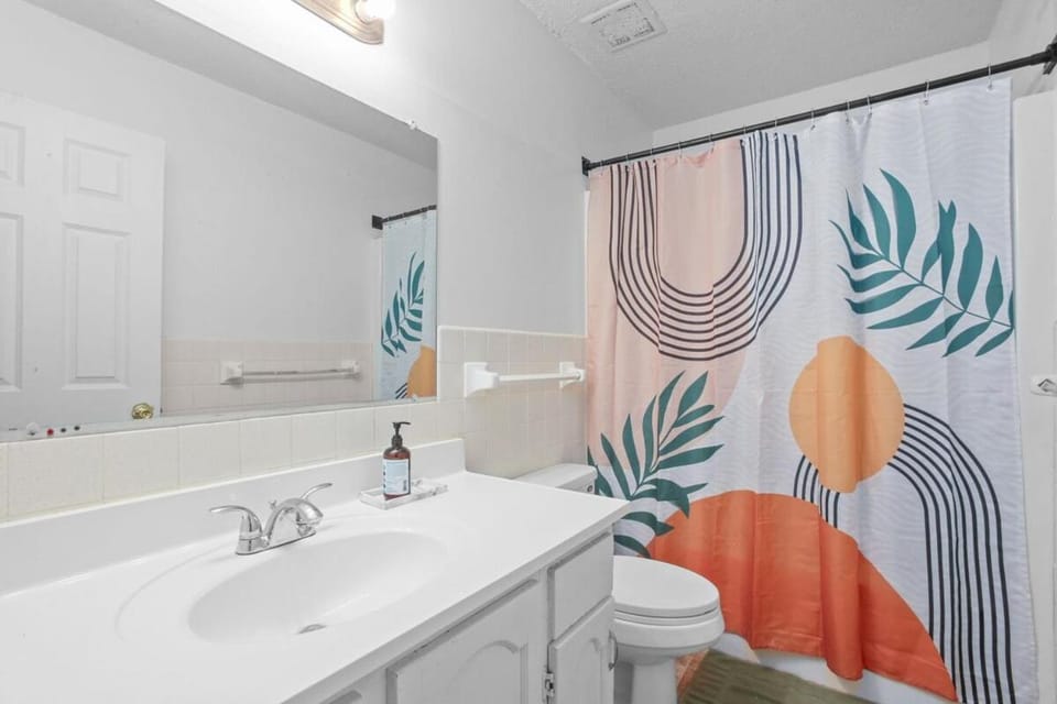 Spacious 3bed in the heart of NE Minneapolis Apartment in Minneapolis